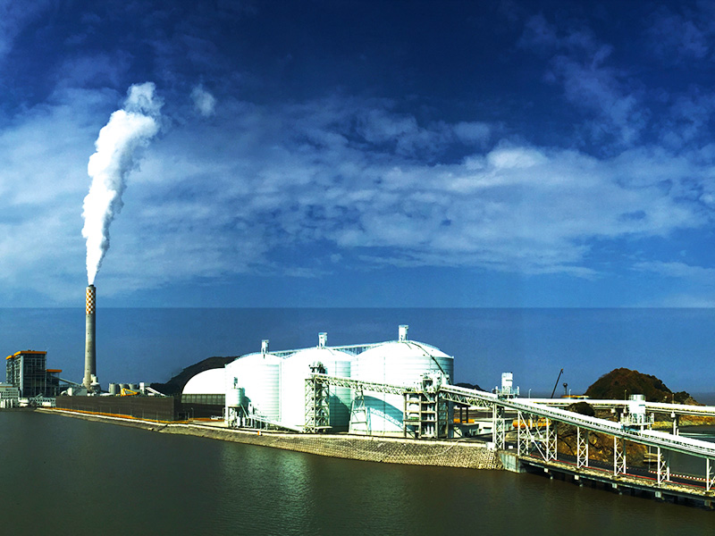 Three 50,000-cbm fly ash steel silos of China Resources Group at Cangnan Power Plant